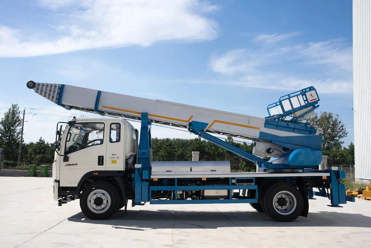 滨州云梯上料车租赁费用