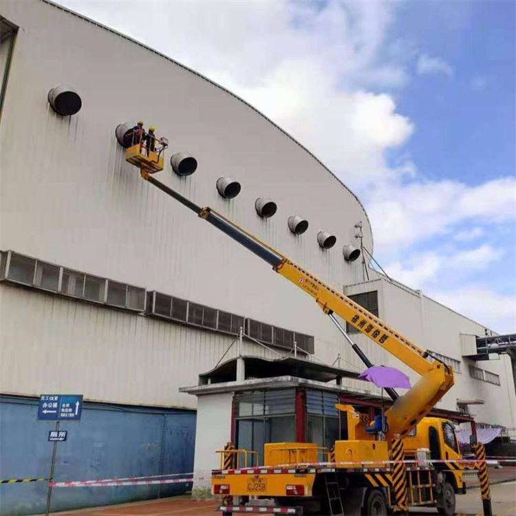 滨州高空作业车出租服务：专业广告牌安装解决方案